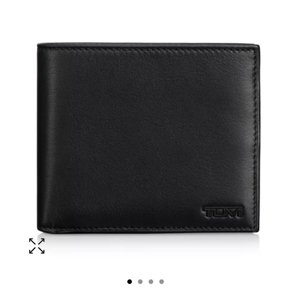 Tumi Global Center Flip ID Passcase Wallet